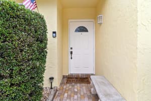 110 Oakwood Drive, Jupiter, FL 33458 Sold 03/15/24