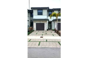 15850 NW 91st Court, Miami Lakes, FL 33018 Sold 03/21/24