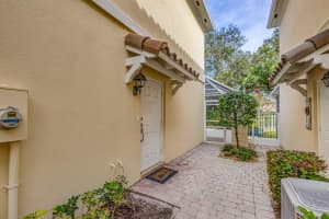 444 Capistrano Drive, Palm Beach Gardens, FL 33410 Sold 03/15/24