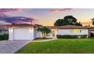562 NW 13th Drive, Boca Raton, FL 33486 Sold 04/10/24
