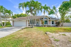 104 Royal Pine Circle N, Royal Palm Beach, FL 33411 Sold 04/29/24