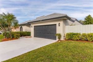 209 Citrus Trail, Boynton Beach, FL 33436 Sold 03/29/24