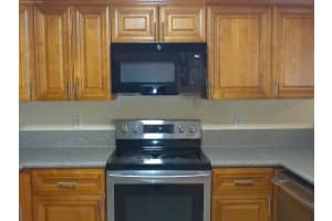 6402 Adriatic Way, West Palm Beach, FL 33413 Sold 03/15/24