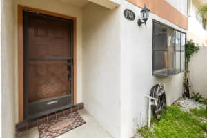 4348 SW 70th Terrace, Davie, FL 33314 Sold 03/04/24