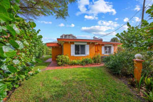 390 Neptune Road, Juno Beach, FL 33408 Sold 10/03/24