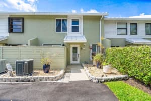 724 Mariners Way, Boynton Beach, FL 33435 Sold 05/15/24