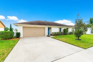 113 Parkwood Drive, Royal Palm Beach, FL 33411 Sold 03/07/24