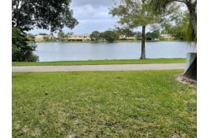 5271 Tennis Lane, Delray Beach, FL 33484 Sold 04/19/24