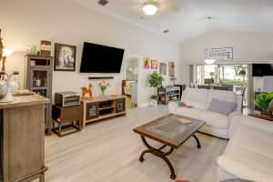 1955 Oak Berry Circle, Wellington, FL 33414 Sold 04/04/24