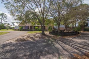 505 Wright Circle, Vero Beach, FL 32968 Sold 05/30/24