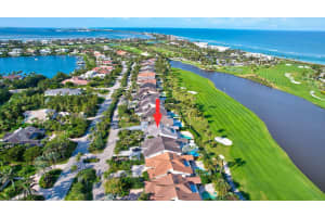 6945 SE Harbor Circle, Stuart, FL 34995 Sold 04/23/24