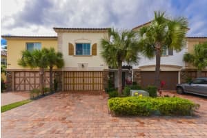 139 Crape Myrtle Lane, Wellington, FL 33414 Sold 03/26/24