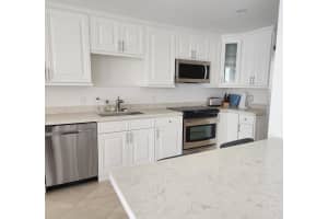 2800 S Ocean Boulevard 15c, Boca Raton, FL 33432 Sold 04/17/24