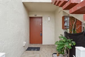 8 Willowbrook Lane 101, Delray Beach, FL 33446 Sold 06/07/24