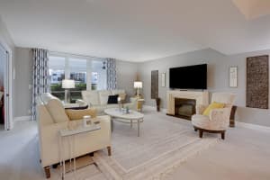 6850 N 10th Ave 102, Lake Worth, FL 33467 Sold 09/27/24
