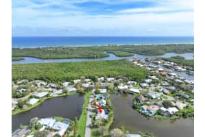 9020 SE Jupiter Narrows Place, Hobe Sound, FL 33455 Sold 03/28/24