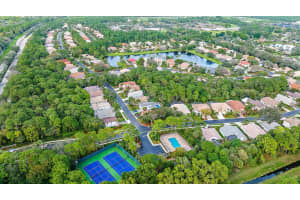 437 Woodview Circle, Palm Beach Gardens, FL 33418 Sold 05/16/24