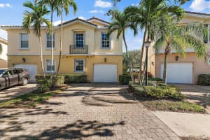 464 Capistrano Drive, Palm Beach Gardens, FL 33410 Sold 03/07/24