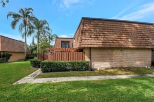 2402 24th Lane, Greenacres, FL 33463 Sold 04/08/24