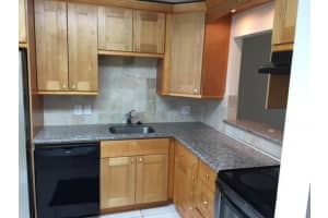 2600 Fiore Way 1090, Delray Beach, FL 33484 Sold 04/15/24
