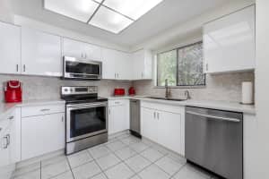 15350 Strathearn Drive 12504, Delray Beach, FL 33446 Sold 04/30/24