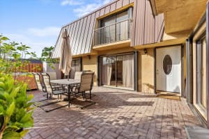 6121 SE Windsong Lane 1016, Stuart, FL 34997 Sold 04/15/24