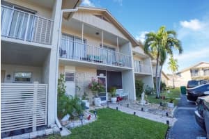 2137 Nova Village Drive, Davie, FL 33317 Sold 03/15/24