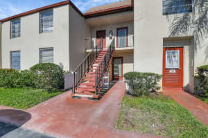 17 Willowbrook Ln APT 104, Delray Beach, FL 33446, Sold 04/02/24