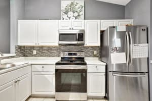 5237 Arbor Glen Cir Circle, Lake Worth, FL 33463 Sold 04/05/24