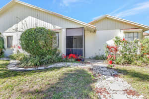 5237 Arbor Glen Cir Circle, Lake Worth, FL 33463 Sold 04/05/24