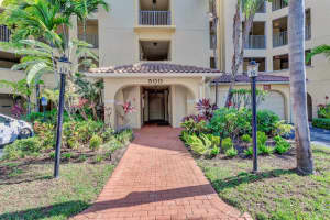 500 Uno Lago Drive 402, Juno Beach, FL 33408 Sold 03/01/24