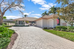 5862 SE Oakmont Place, Stuart, FL 34997 Sold 04/26/24