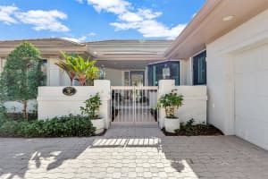 5862 SE Oakmont Place, Stuart, FL 34997 Sold 04/26/24