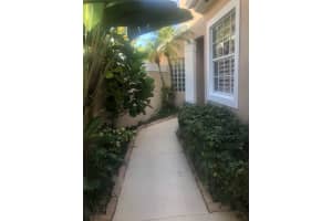 1090 Lytham Court, West Palm Beach, FL 33411 Sold 03/15/24