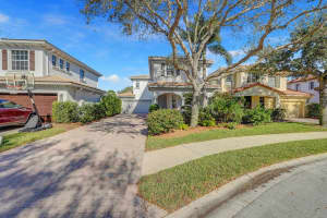 661 Castle Drive, Palm Beach Gardens, FL 33410 Sold 04/15/24