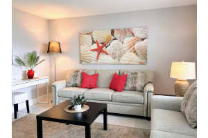 660 Horizons W 105, Boynton Beach, FL 33435 Sold 04/30/24