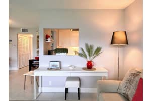 660 Horizons W 105, Boynton Beach, FL 33435 Sold 04/30/24