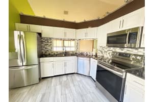 6 Via De Casas Sur 203, Boynton Beach, FL 33426 Sold 06/14/24