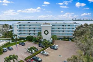 60 Yacht Club Drive 202, North Palm Beach, FL 33408 Sold 03/20/24