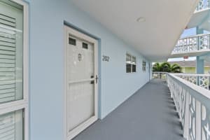 60 Yacht Club Drive 202, North Palm Beach, FL 33408 Sold 03/20/24