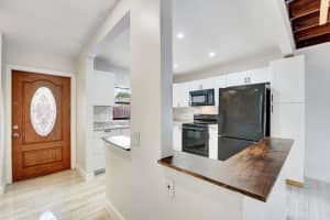 1869 Abbey Road, West Palm Beach, FL 33415 Sold 05/17/24