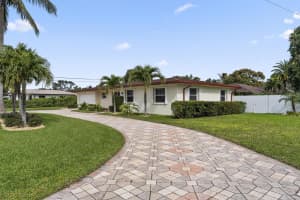 7524 Pine Tree Lane, Lake Clarke Shores, FL 33406 Sold 03/29/24