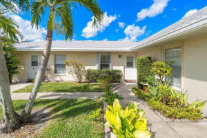449 Franconia Circle B, Lake Worth, FL 33467 Sold 04/30/24