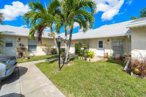 449 Franconia Circle B, Lake Worth, FL 33467 Sold 04/30/24