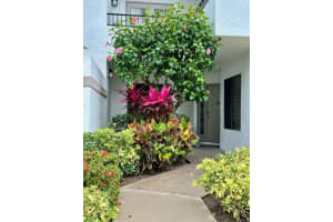 7533 Glendevon Lane 902, Delray Beach, FL 33446 Sold 04/17/24