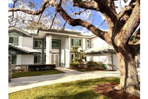 8 Ridgeland Drive, Sewalls Point, FL 34996 Sold 10/23/24