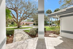 8 Ridgeland Drive, Sewalls Point, FL 34996 Sold 10/23/24