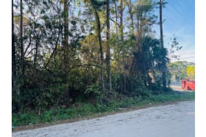 1125 10th Avenue SW, Vero Beach, FL 32962 Sold 11/13/24