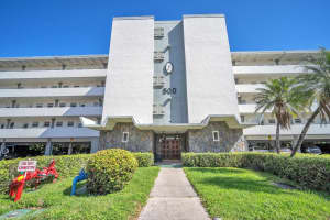500 NE 14th Avenue 403, Hallandale Beach, FL 33009 Sold 05/31/24