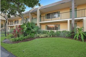 707 Meadows Circle, Boynton Beach, FL 33436 Sold 03/10/25